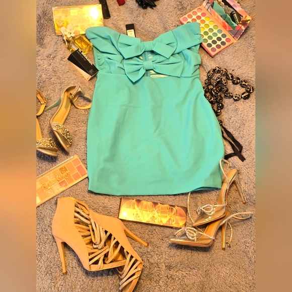 Beautiful aqua mint dress size Large - Picture 5 of 6